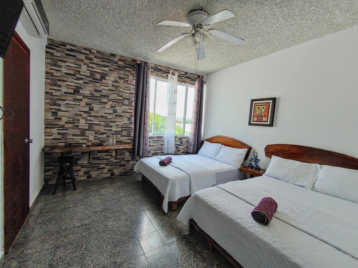 La Zona Hostel San Salvador Bagian luar foto